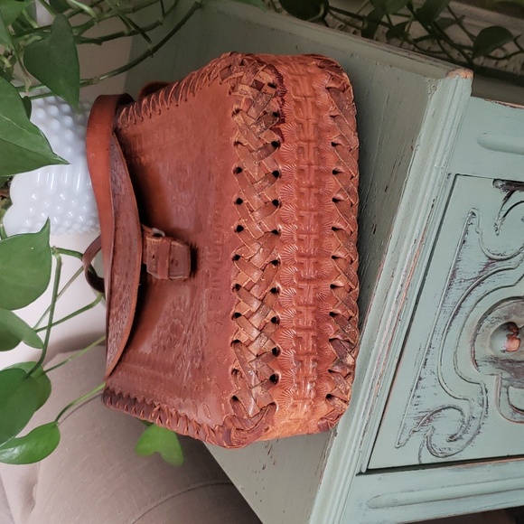 Vintage 60s Tooled Leather Saddle Bag - Picture 7 of 12